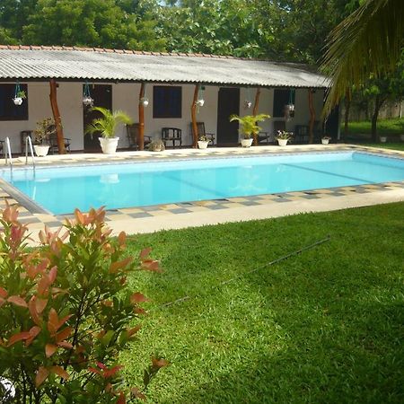 Sunrise Holiday Resort Хабарана Экстерьер фото
